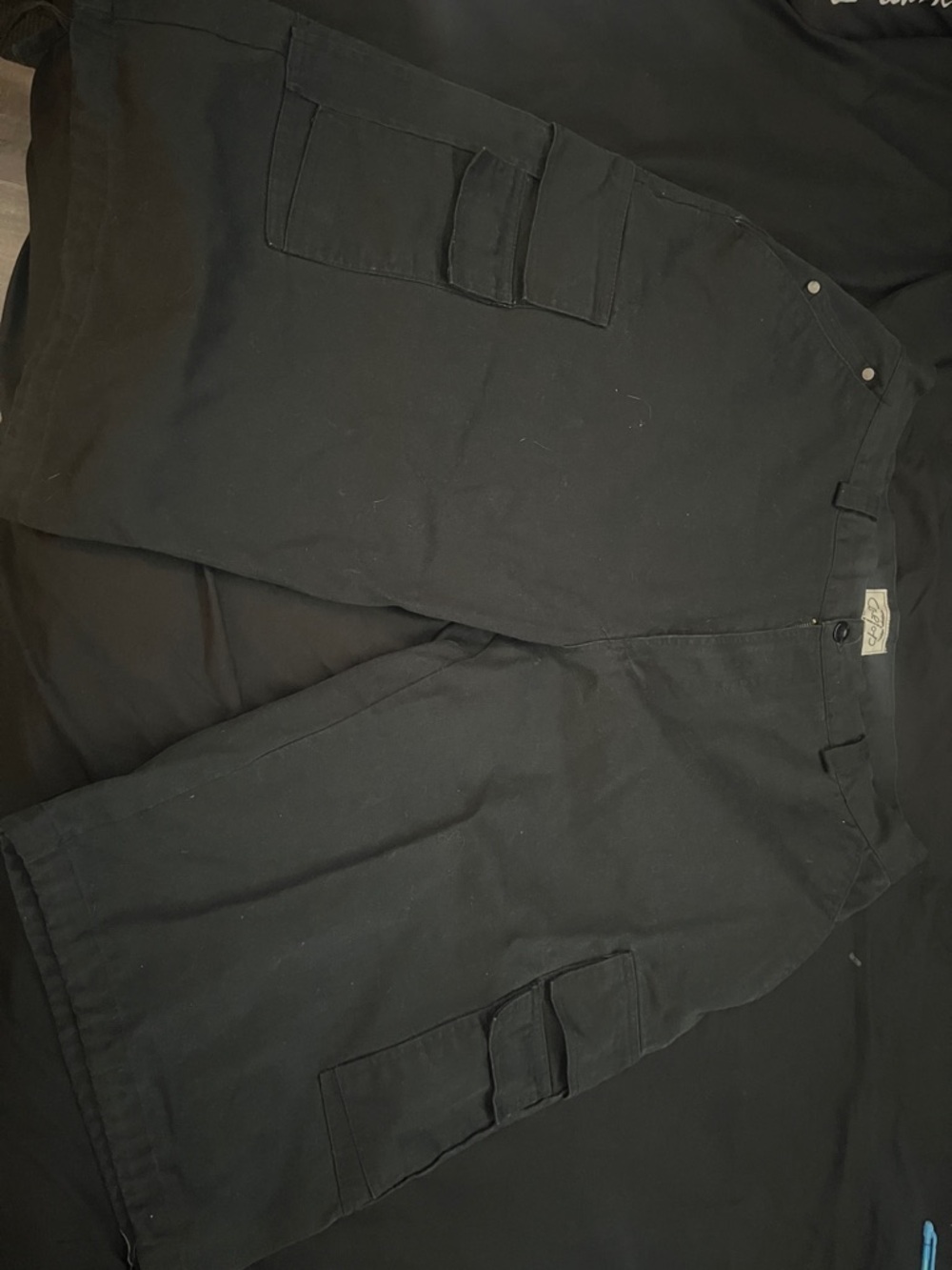Slim Black Men's Cargo jorts with Multi-Pocket Utility